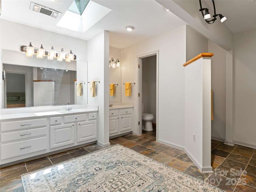 316 Sondley Drive, Asheville, NC 28805.  MLS# CAR4226647, YatesRealty ID 3570. 