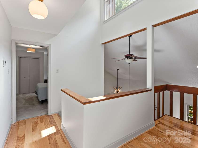 316 Sondley Drive, Asheville, NC 28805.  MLS# CAR4226647, YatesRealty ID 3570. 