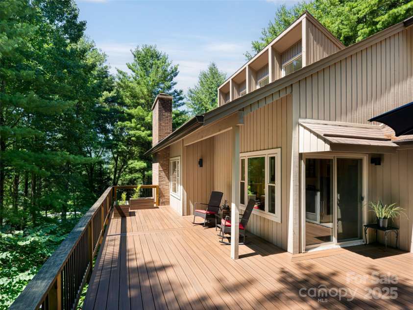 316 Sondley Drive, Asheville, NC 28805.  MLS# CAR4226647, YatesRealty ID 3570. 