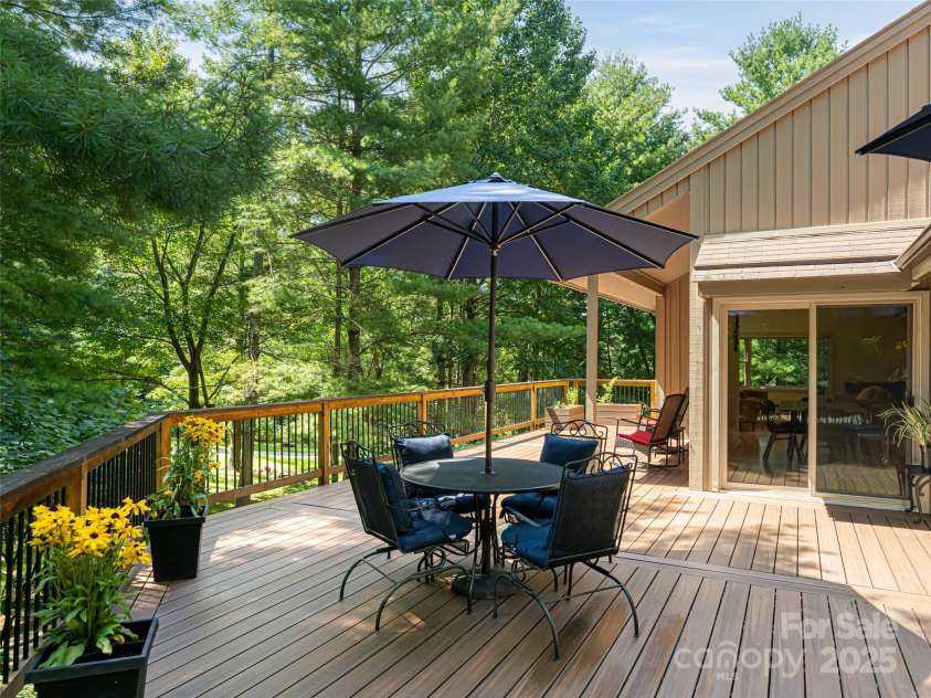316 Sondley Drive, Asheville, NC 28805.  MLS# CAR4226647, YatesRealty ID 3570. 