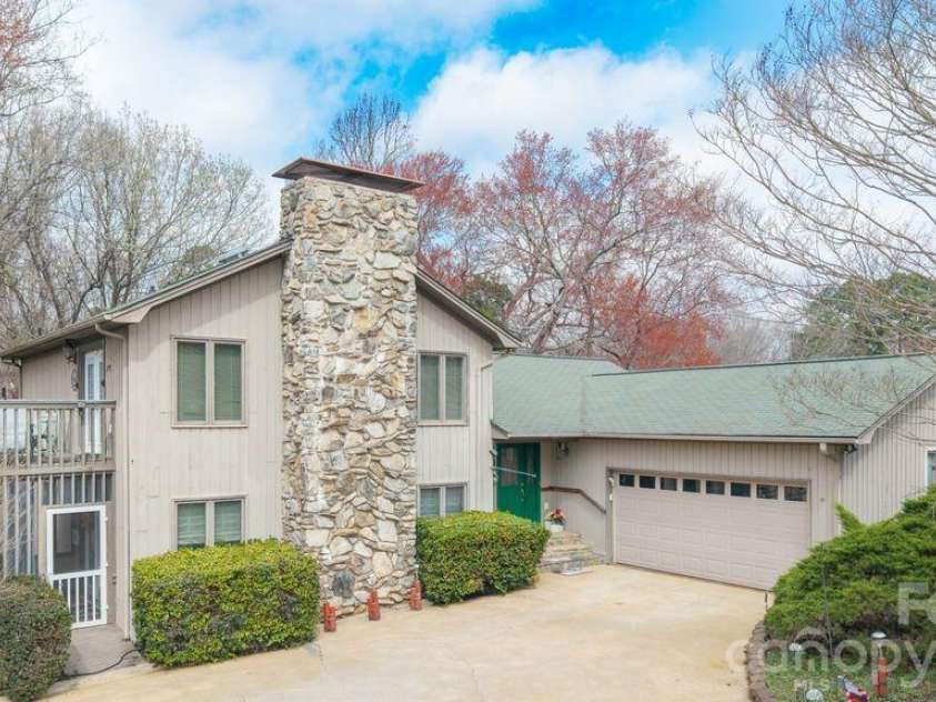 40 Old Field Road, Taylorsville, NC 28681.  MLS# CAR4355319, YatesRealty ID 3570. 