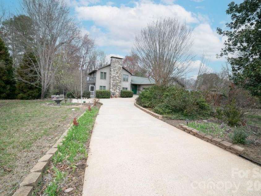 40 Old Field Road, Taylorsville, NC 28681.  MLS# CAR4355319, YatesRealty ID 3570. 