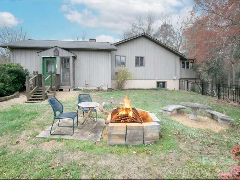 40 Old Field Road, Taylorsville, NC 28681.  MLS# CAR4355319, YatesRealty ID 3570. 