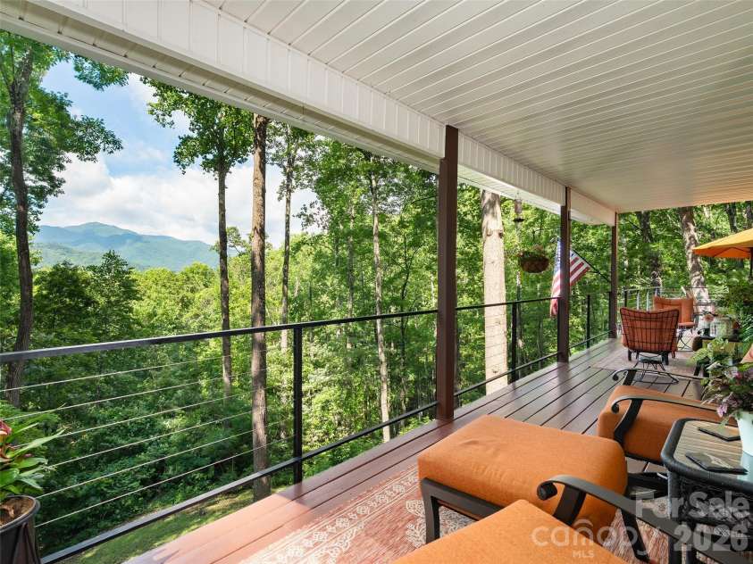 233 Rocky Face Drive, Canton, NC 28716.  MLS# CAR4394616, YatesRealty ID 35700. 
