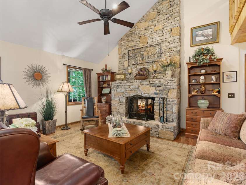 233 Rocky Face Drive, Canton, NC 28716.  MLS# CAR4394616, YatesRealty ID 35700. 