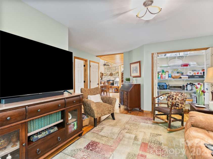 233 Rocky Face Drive, Canton, NC 28716.  MLS# CAR4394616, YatesRealty ID 35700. 