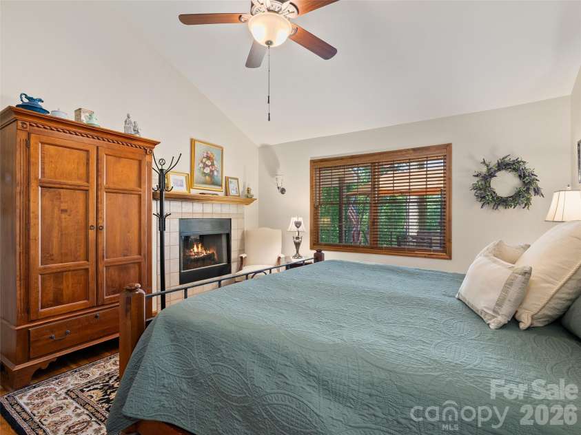 233 Rocky Face Drive, Canton, NC 28716.  MLS# CAR4394616, YatesRealty ID 35700. 