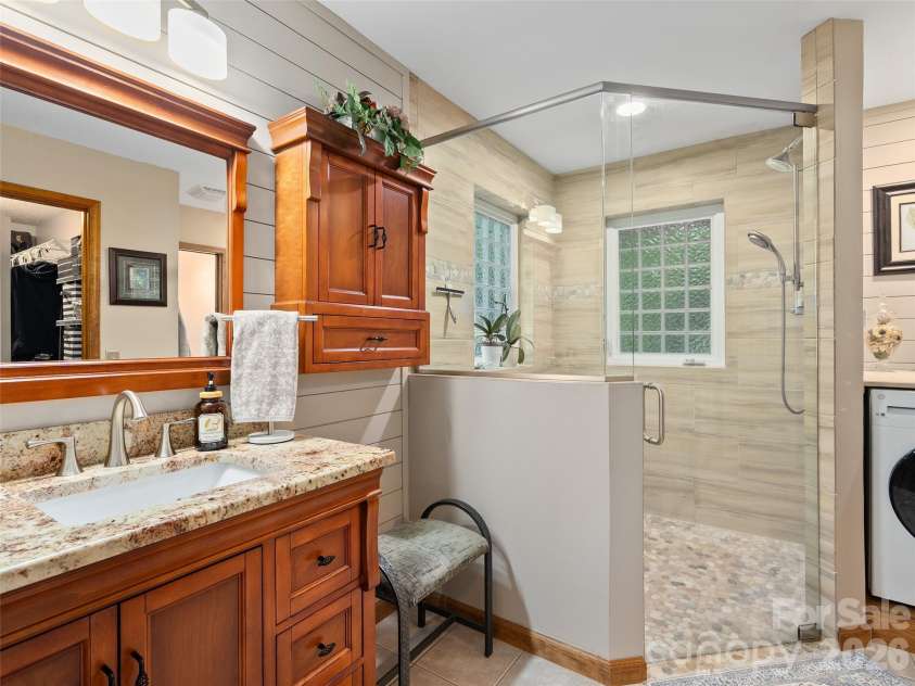 233 Rocky Face Drive, Canton, NC 28716.  MLS# CAR4394616, YatesRealty ID 35700. 