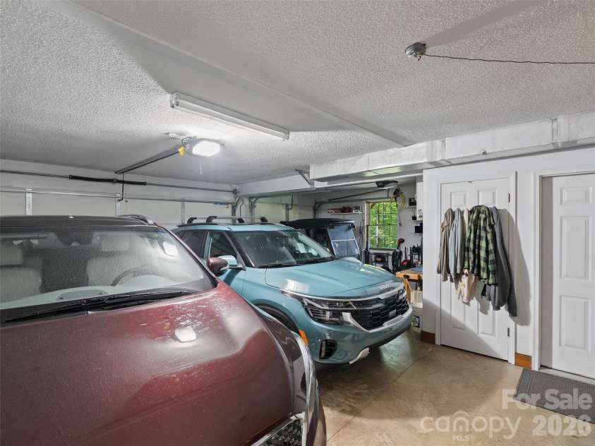 233 Rocky Face Drive, Canton, NC 28716.  MLS# CAR4394616, YatesRealty ID 35700. 
