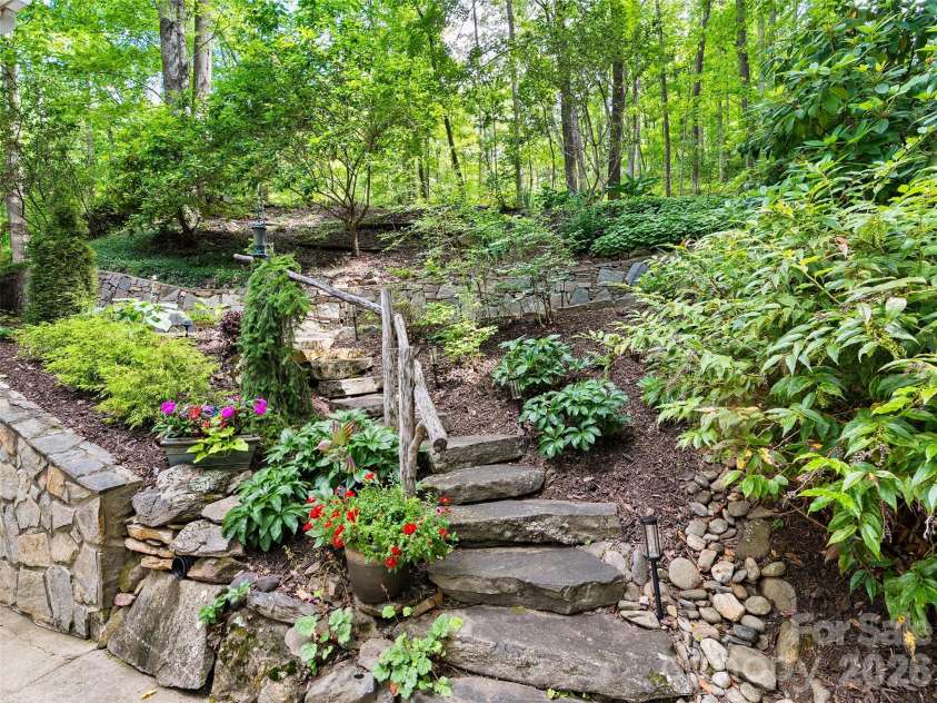 233 Rocky Face Drive, Canton, NC 28716.  MLS# CAR4394616, YatesRealty ID 35700. 