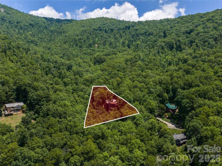 233 Rocky Face Drive, Canton, NC 28716.  MLS# CAR4394616, YatesRealty ID 35700. 