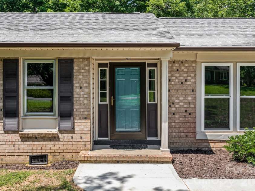 3355 Kingsfield Road, Rock Hill, SC 29732.  MLS# CAR4398847, YatesRealty ID 35701. 