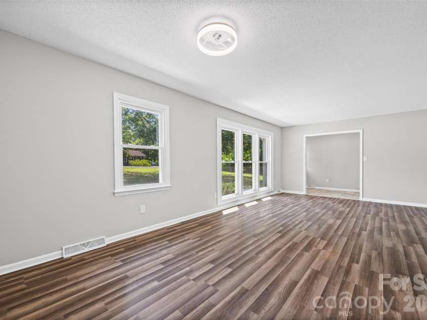 3355 Kingsfield Road, Rock Hill, SC 29732.  MLS# CAR4398847, YatesRealty ID 35701. 