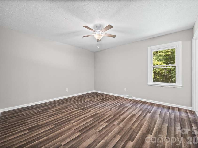 3355 Kingsfield Road, Rock Hill, SC 29732.  MLS# CAR4398847, YatesRealty ID 35701. 