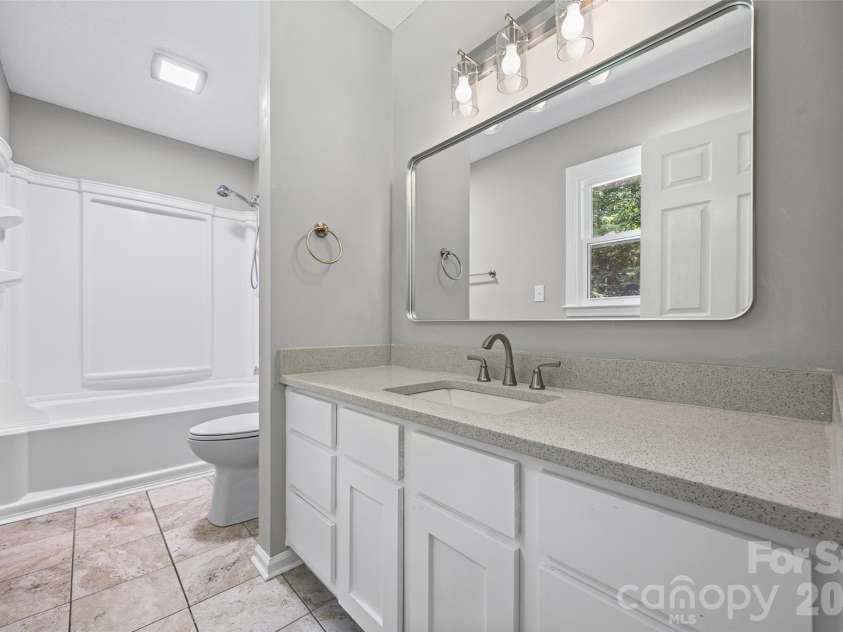 3355 Kingsfield Road, Rock Hill, SC 29732.  MLS# CAR4398847, YatesRealty ID 35701. 