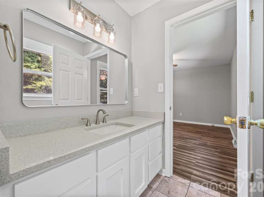 3355 Kingsfield Road, Rock Hill, SC 29732.  MLS# CAR4398847, YatesRealty ID 35701. 