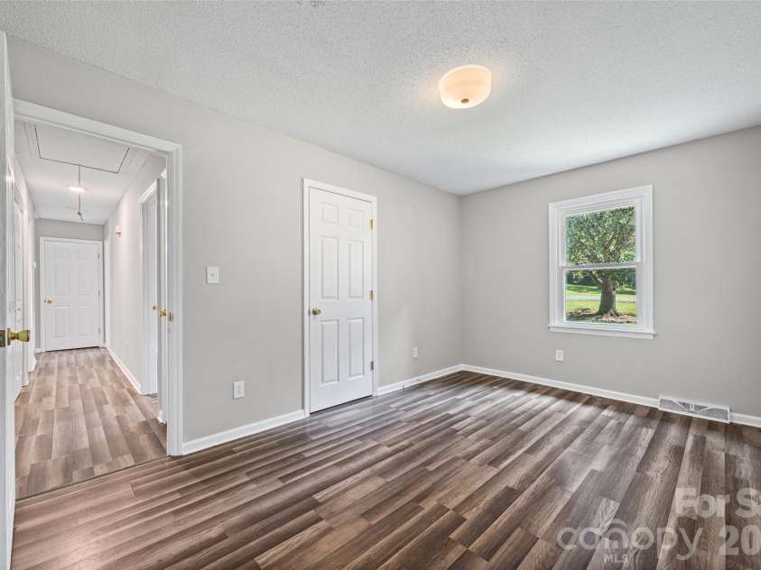3355 Kingsfield Road, Rock Hill, SC 29732.  MLS# CAR4398847, YatesRealty ID 35701. 