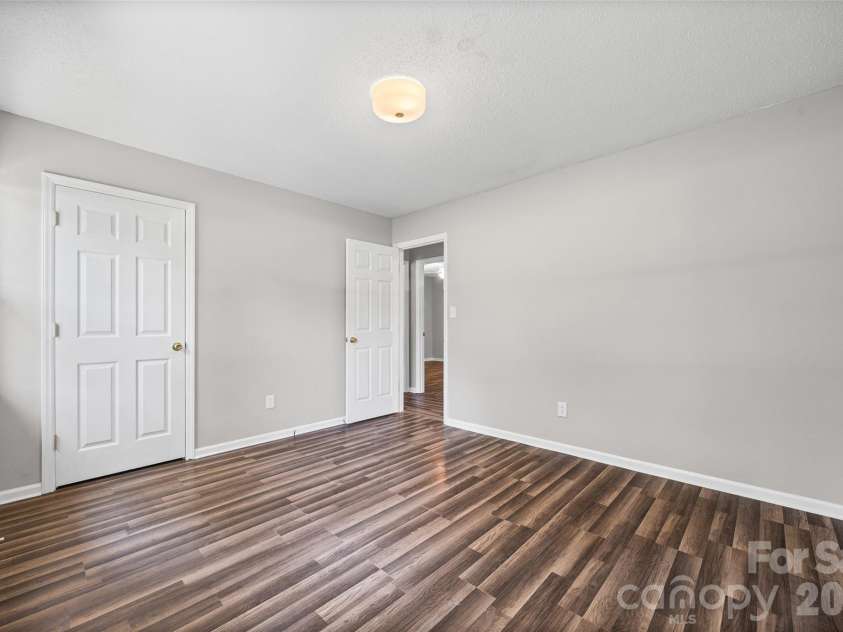 3355 Kingsfield Road, Rock Hill, SC 29732.  MLS# CAR4398847, YatesRealty ID 35701. 