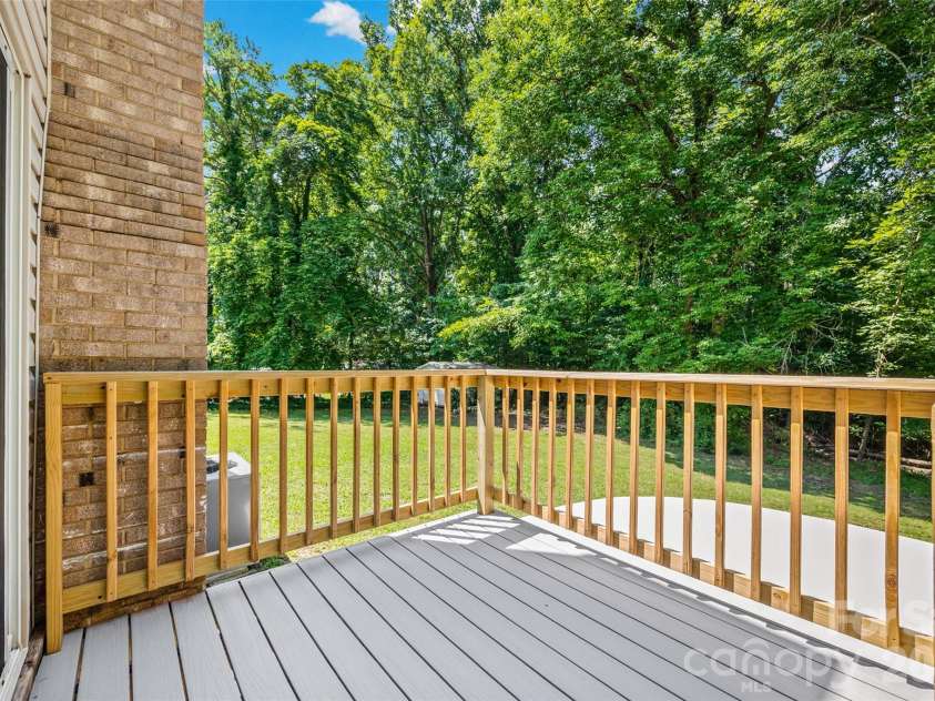 3355 Kingsfield Road, Rock Hill, SC 29732.  MLS# CAR4398847, YatesRealty ID 35701. 