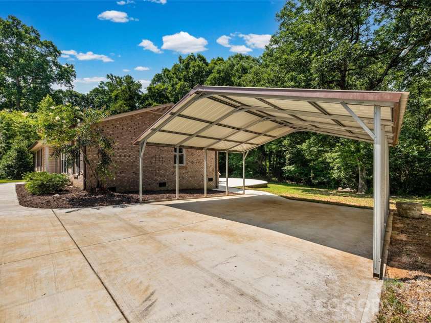 3355 Kingsfield Road, Rock Hill, SC 29732.  MLS# CAR4398847, YatesRealty ID 35701. 