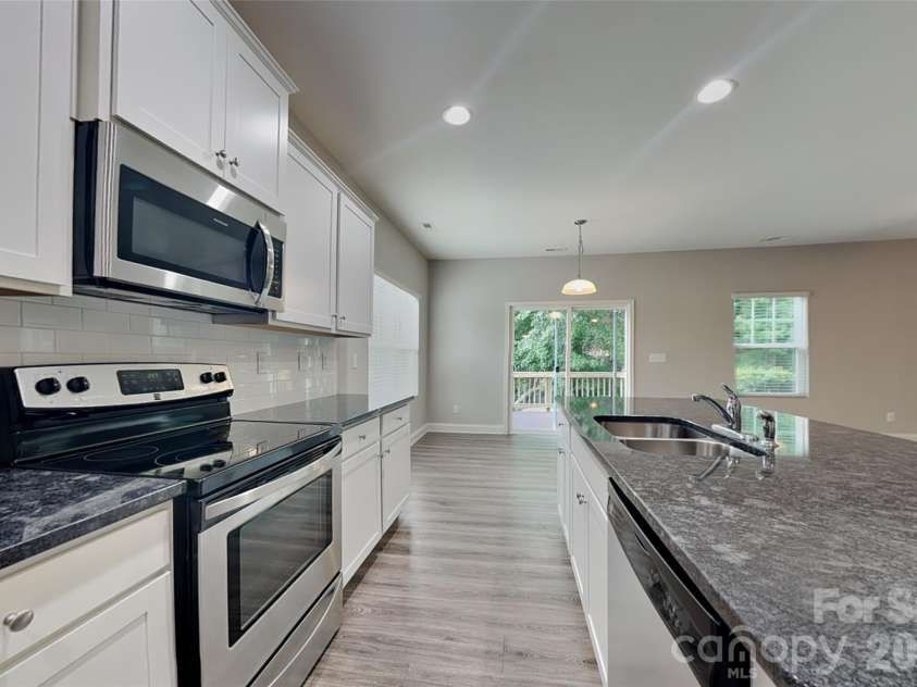 14935 Boudins Lane, Charlotte, NC 28278.  MLS# CAR4401426, YatesRealty ID 35702. 
