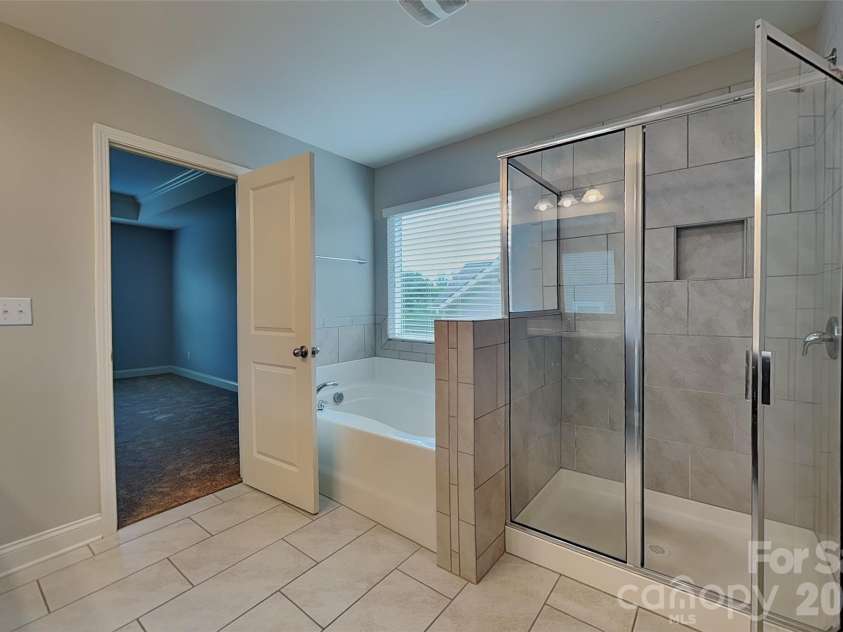 14935 Boudins Lane, Charlotte, NC 28278.  MLS# CAR4401426, YatesRealty ID 35702. 