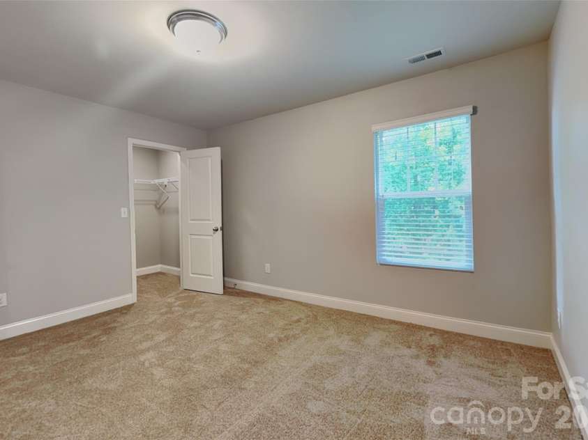 14935 Boudins Lane, Charlotte, NC 28278.  MLS# CAR4401426, YatesRealty ID 35702. 