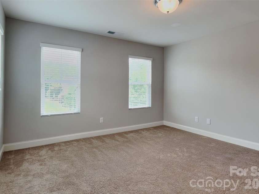14935 Boudins Lane, Charlotte, NC 28278.  MLS# CAR4401426, YatesRealty ID 35702. 