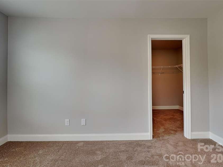 14935 Boudins Lane, Charlotte, NC 28278.  MLS# CAR4401426, YatesRealty ID 35702. 