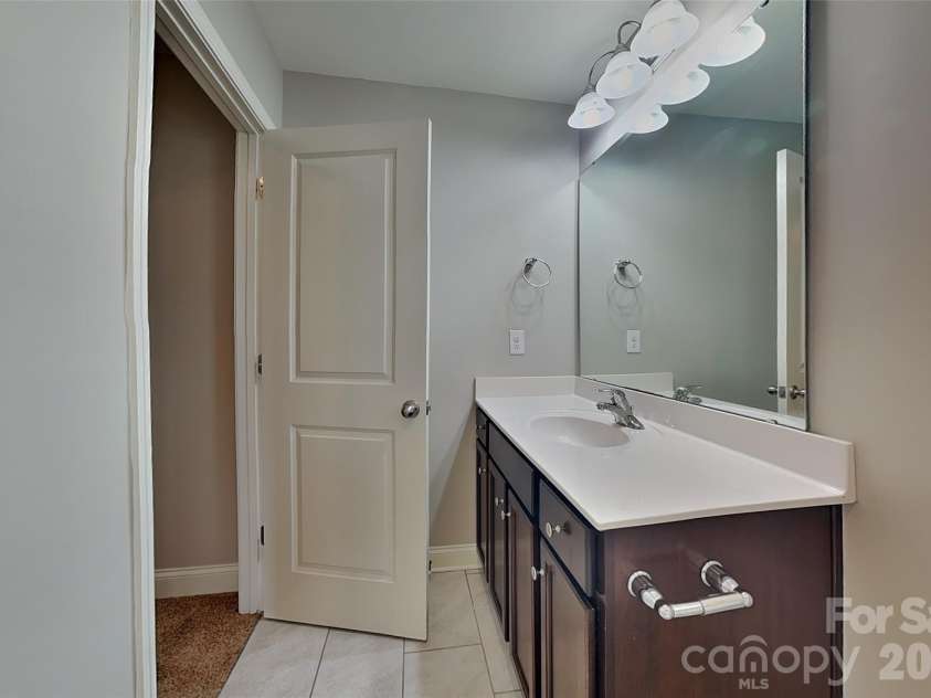 14935 Boudins Lane, Charlotte, NC 28278.  MLS# CAR4401426, YatesRealty ID 35702. 