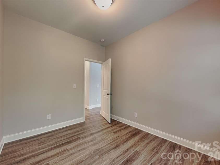 14935 Boudins Lane, Charlotte, NC 28278.  MLS# CAR4401426, YatesRealty ID 35702. 