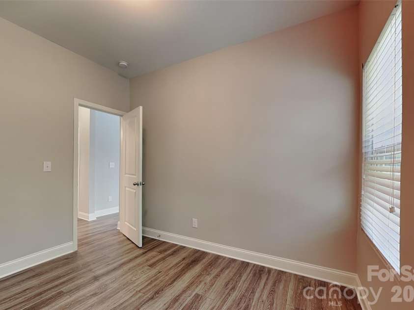 14935 Boudins Lane, Charlotte, NC 28278.  MLS# CAR4401426, YatesRealty ID 35702. 