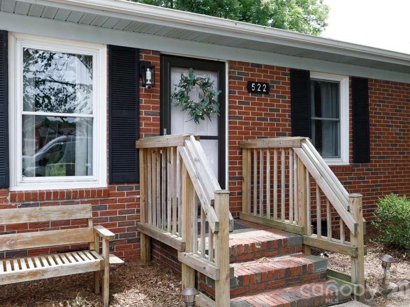 522 Mcdowell Drive, Chester, SC 29706.  MLS# CAR4400208, YatesRealty ID 35704. 
