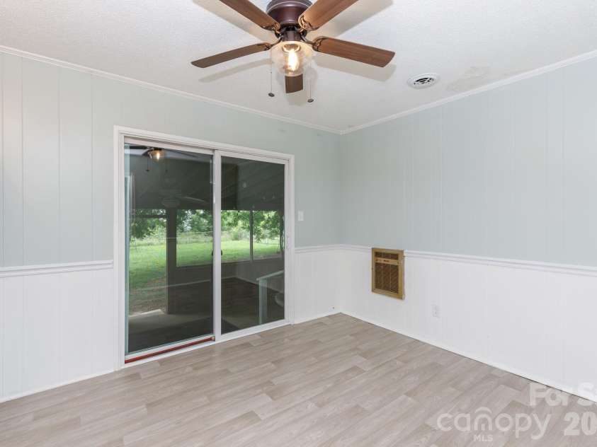 522 Mcdowell Drive, Chester, SC 29706.  MLS# CAR4400208, YatesRealty ID 35704. 