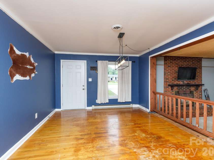 522 Mcdowell Drive, Chester, SC 29706.  MLS# CAR4400208, YatesRealty ID 35704. 