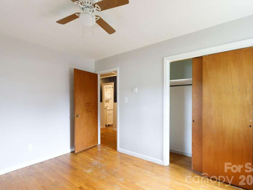 522 Mcdowell Drive, Chester, SC 29706.  MLS# CAR4400208, YatesRealty ID 35704. 