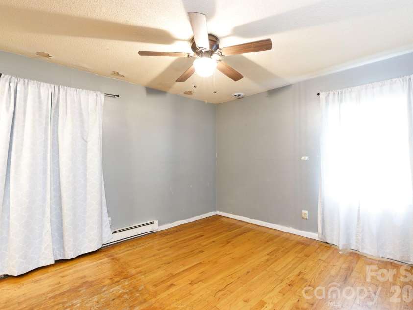 522 Mcdowell Drive, Chester, SC 29706.  MLS# CAR4400208, YatesRealty ID 35704. 