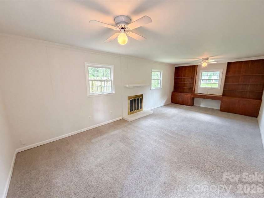 5410 Sharon Road, Charlotte, NC 28210.  MLS# CAR4398224, YatesRealty ID 35705. 