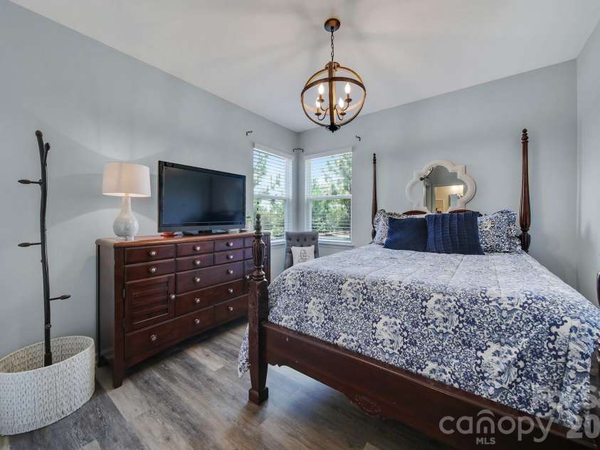4100 Highgate Lane, Lancaster, SC 29720.  MLS# CAR4394381, YatesRealty ID 35706. Main floor bedroom