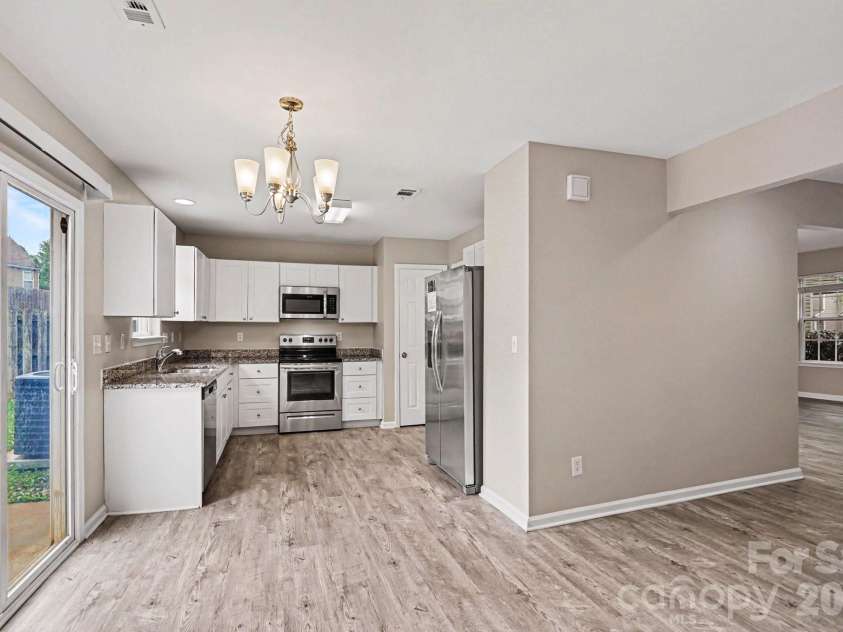 3013 Robin Terry Court, Charlotte, NC 28208.  MLS# CAR4386475, YatesRealty ID 35707. 