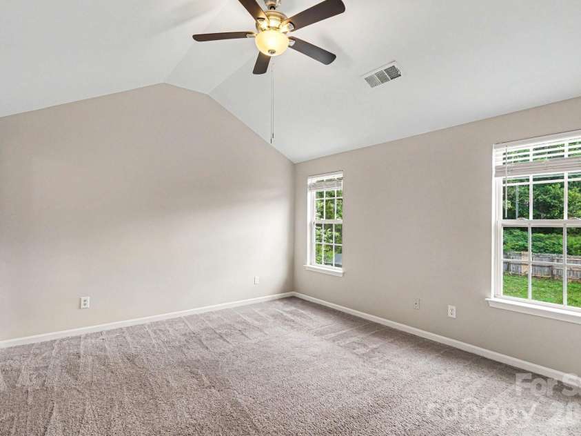 3013 Robin Terry Court, Charlotte, NC 28208.  MLS# CAR4386475, YatesRealty ID 35707. 