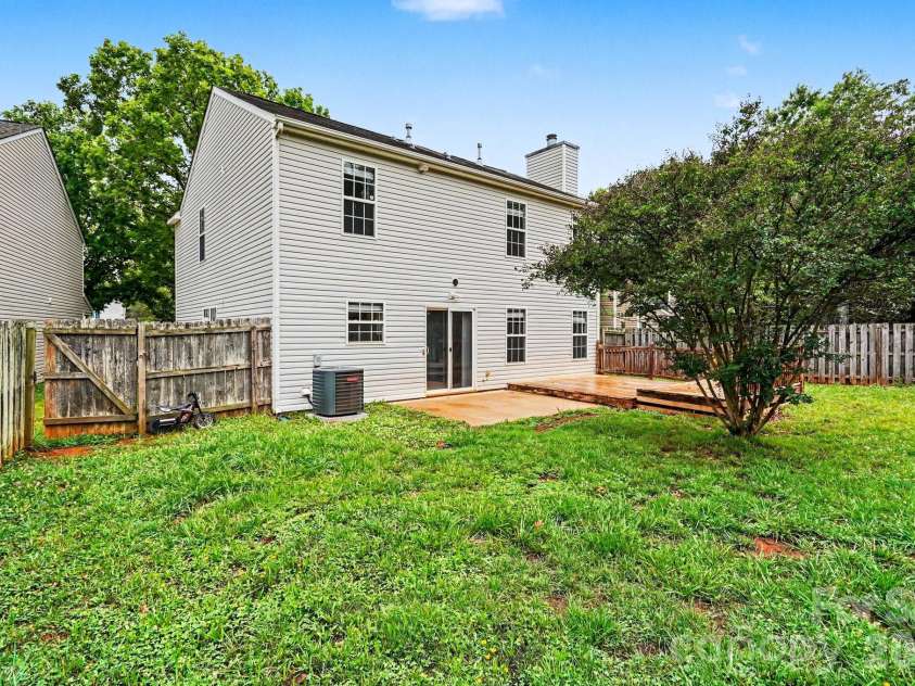 3013 Robin Terry Court, Charlotte, NC 28208.  MLS# CAR4386475, YatesRealty ID 35707. 