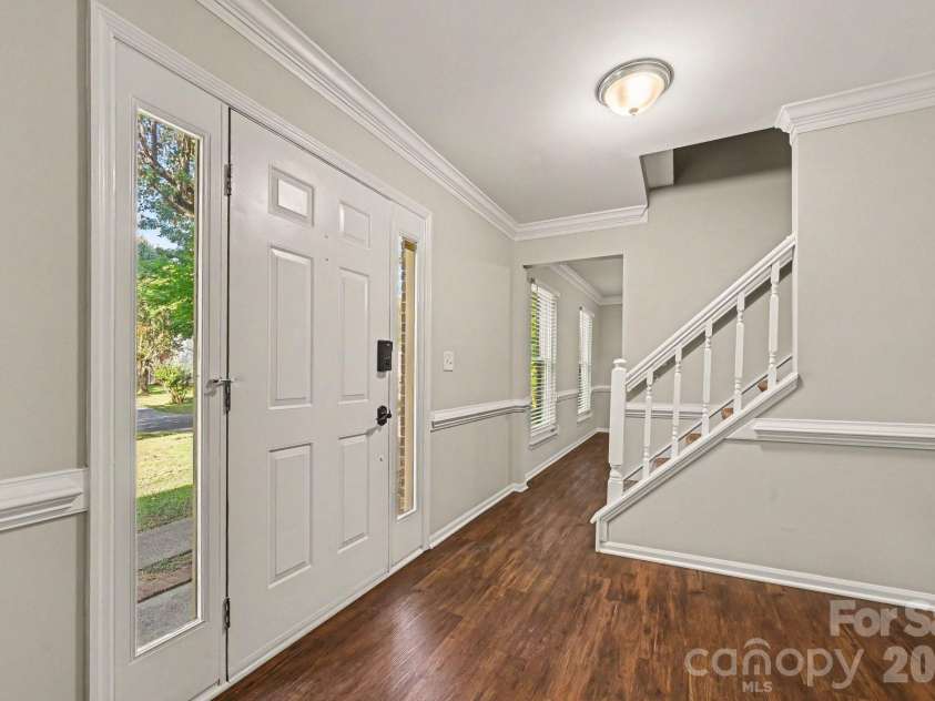 2517 Jaywick Lane, Matthews, NC 28105.  MLS# CAR4400245, YatesRealty ID 35709. 