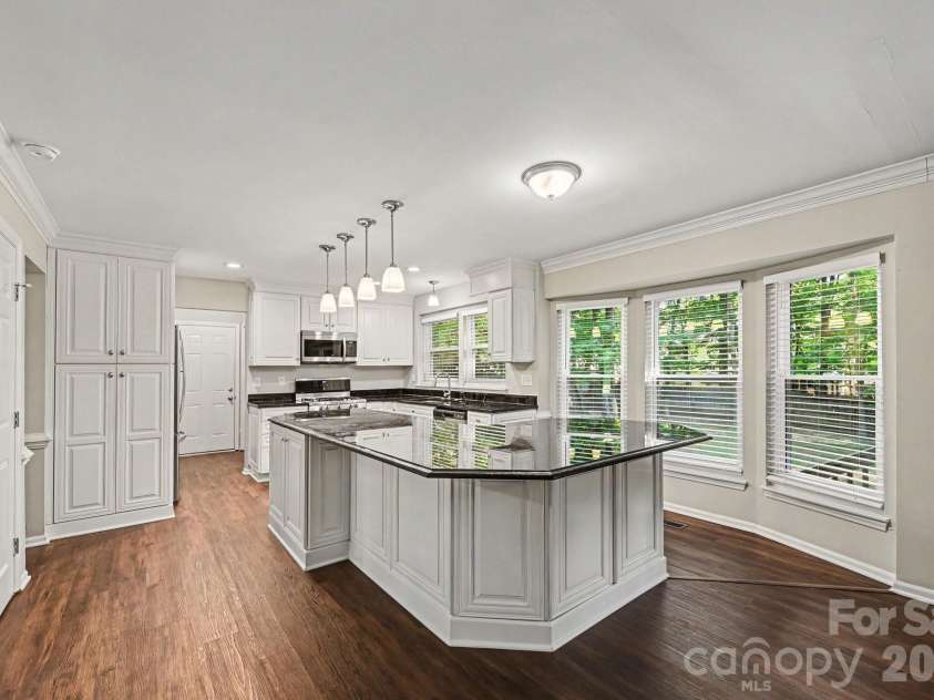 2517 Jaywick Lane, Matthews, NC 28105.  MLS# CAR4400245, YatesRealty ID 35709. 