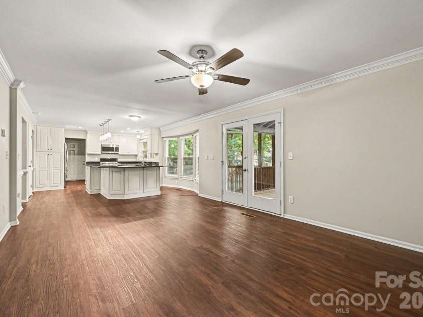 2517 Jaywick Lane, Matthews, NC 28105.  MLS# CAR4400245, YatesRealty ID 35709. 