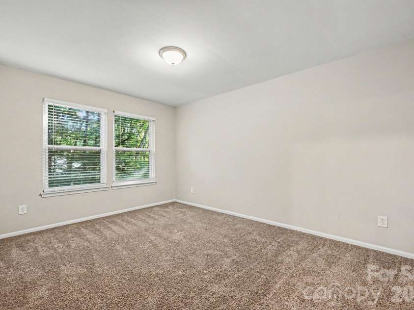 2517 Jaywick Lane, Matthews, NC 28105.  MLS# CAR4400245, YatesRealty ID 35709. 