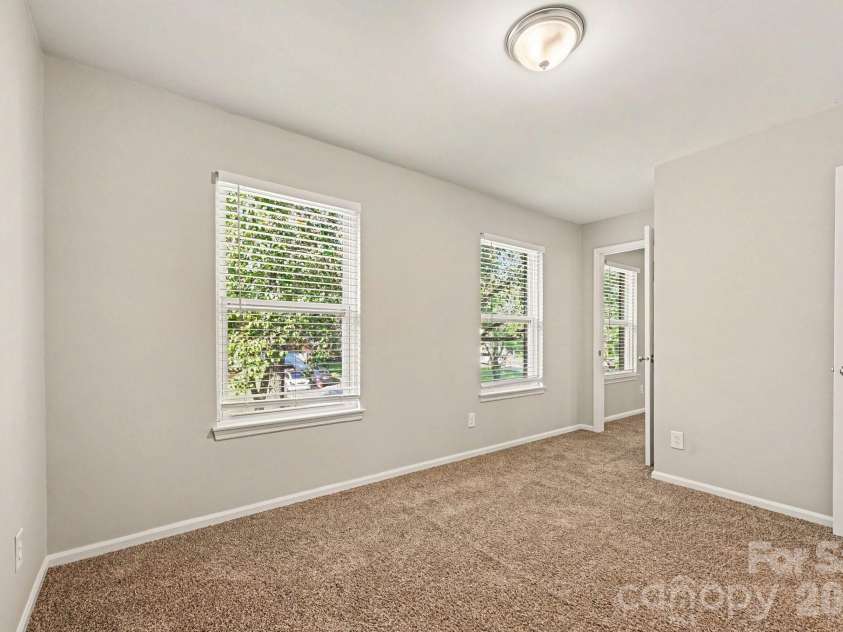 2517 Jaywick Lane, Matthews, NC 28105.  MLS# CAR4400245, YatesRealty ID 35709. 