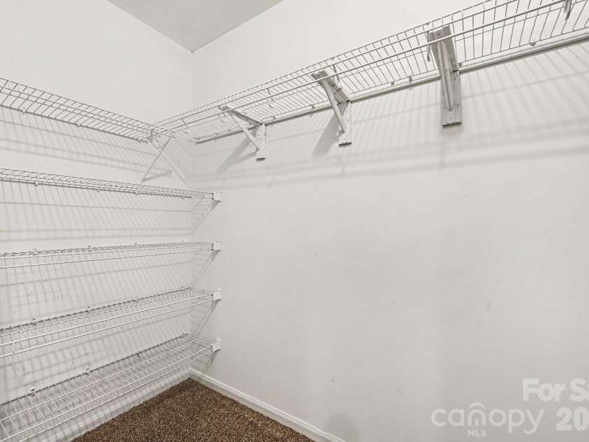 2517 Jaywick Lane, Matthews, NC 28105.  MLS# CAR4400245, YatesRealty ID 35709. 