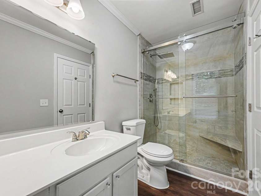 2517 Jaywick Lane, Matthews, NC 28105.  MLS# CAR4400245, YatesRealty ID 35709. 