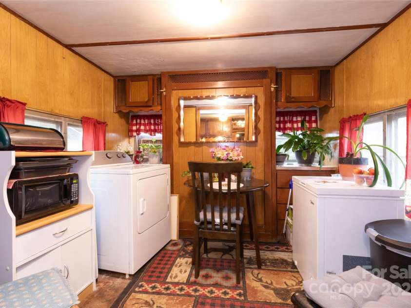 20 A&B Homewood Drive, Asheville, NC 28803.  MLS# CAR4229022, YatesRealty ID 3571. Mobile Home Room with a Murphy Bed